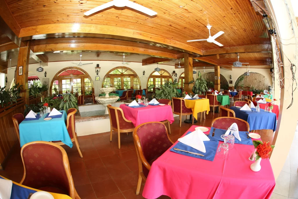 Charela_Restaurant_4